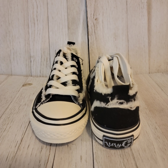 💥WINTER SALE💥GYPSY JAZZ/ VERY G- DAKO BLACK DISTRESSED SNEAKERS - Picture 5 of 8